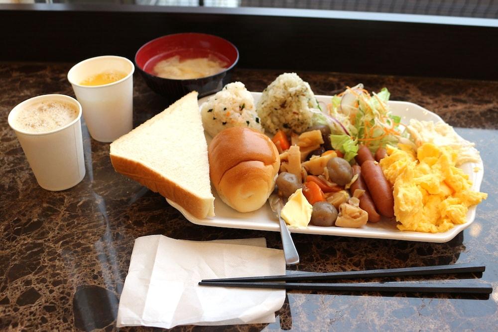 Toyoko Inn Kumamoto Ekimae Esterno foto